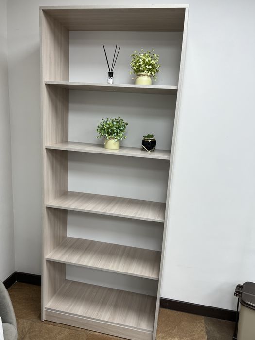 продаю шкаф пинал