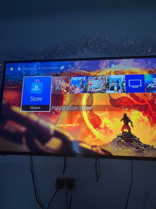 Vand sau schimb ps4 slim 1TB