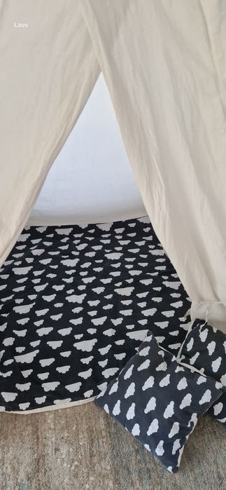 Cort Copii Teepee folosit in interior