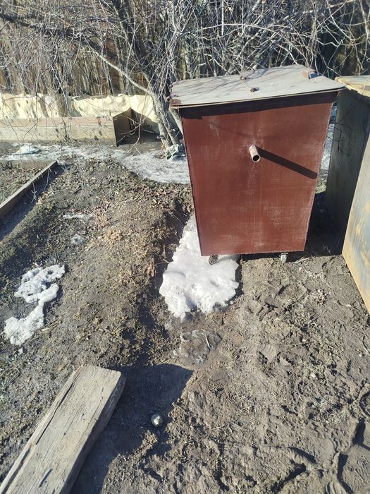 Мусорный контейнер бак