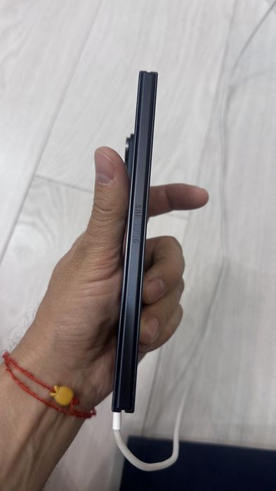 Продам  Samsung z fold 7 512gb