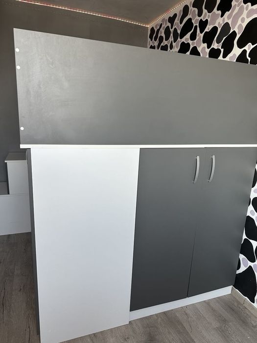 Лофт легло с гардероб