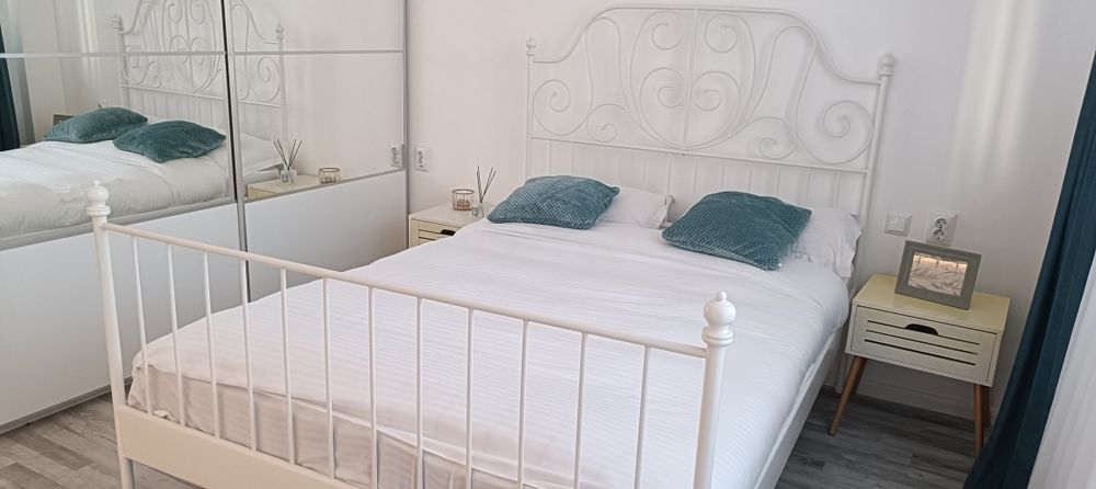 Vând dormitor complet