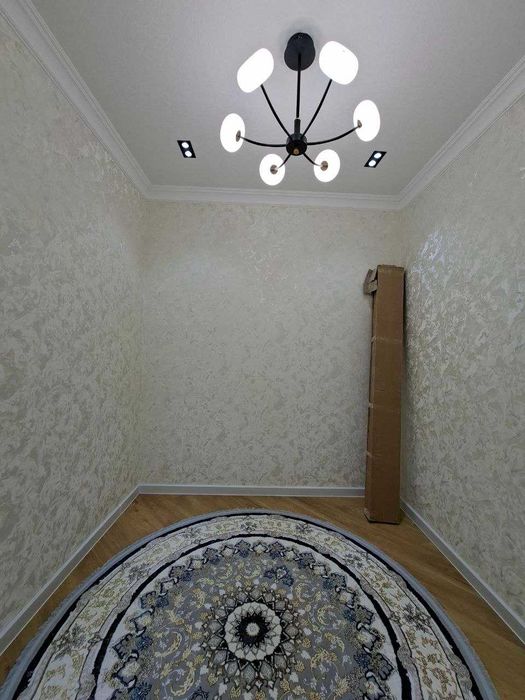 3х комнатная квартира на 6 этаже 77кв/м, в Самарканде
