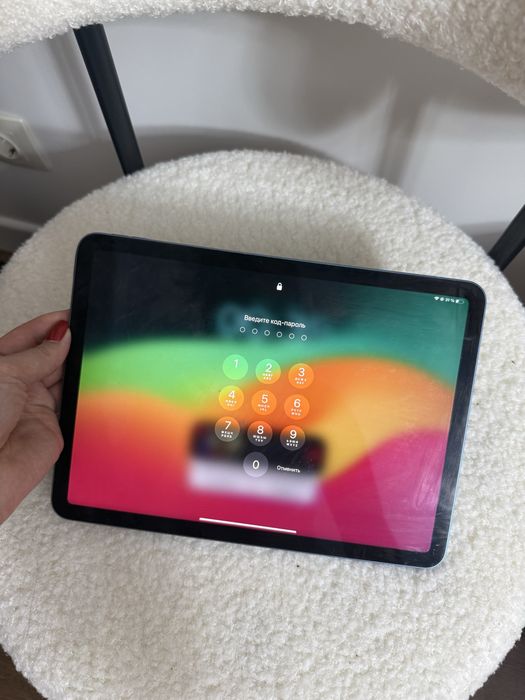Apple iPad Air 2022 в идеальном состоянии