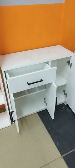 Продается шкафчик и стелаж