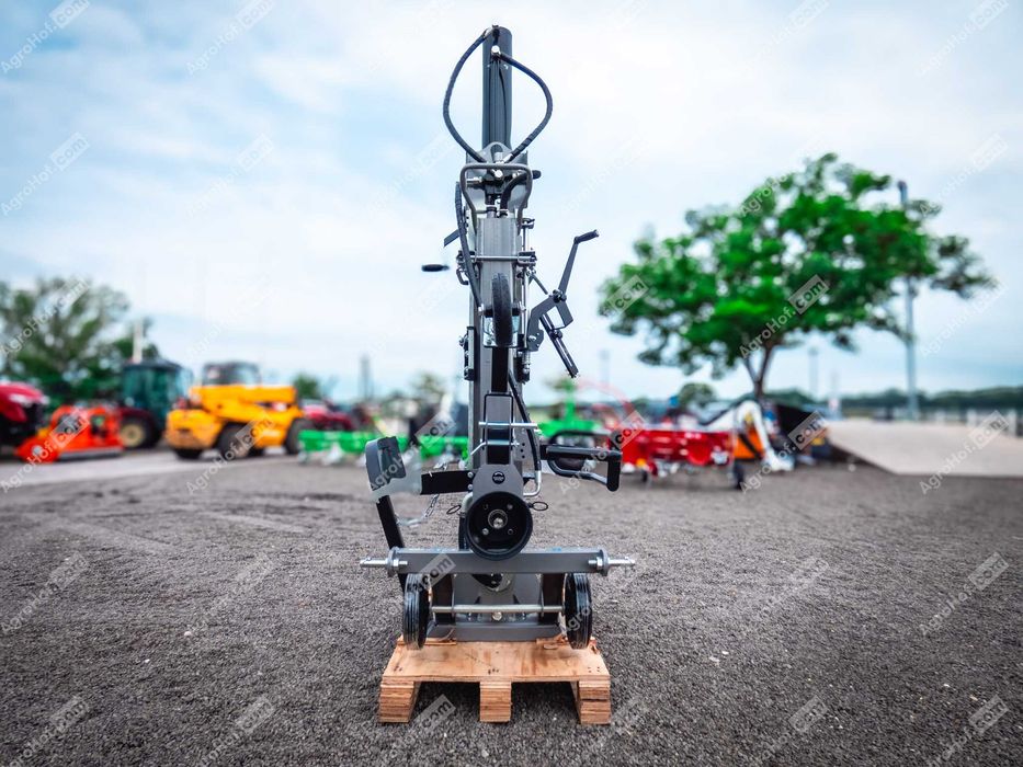 Despicător de lemne acționat prin cardan (max. 30 t) / Jansen TS-30