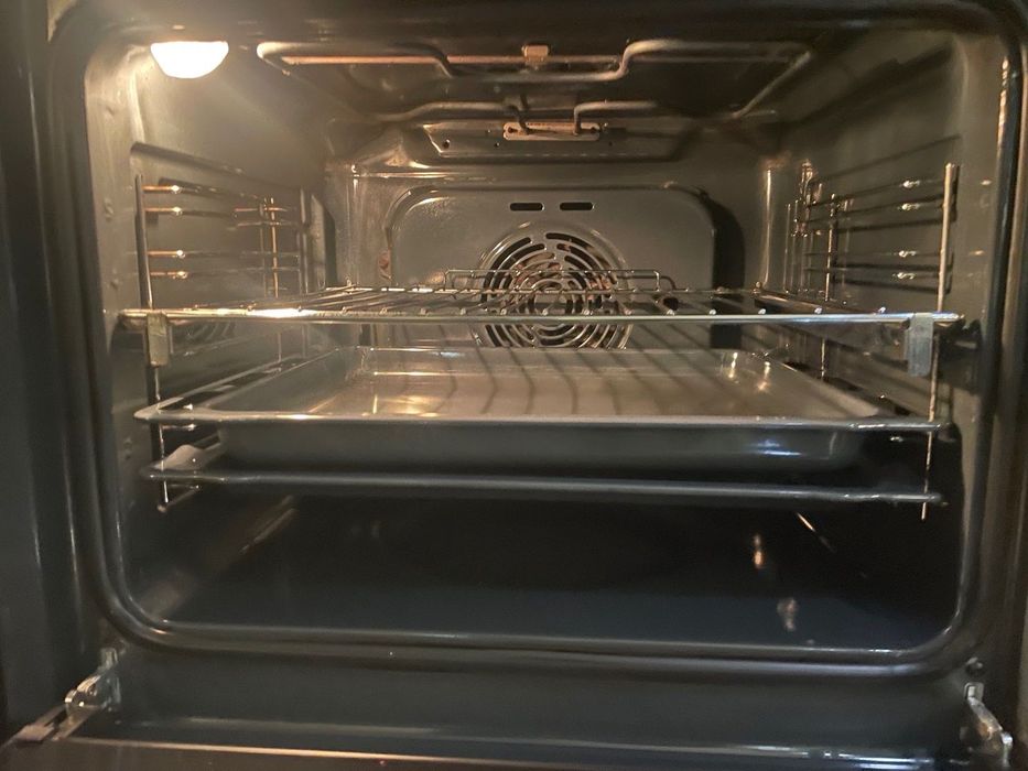 ARISTON фурна за вграждане