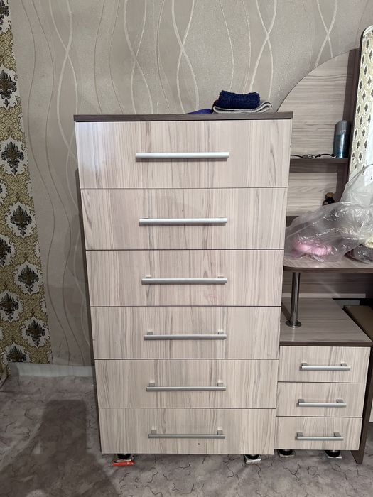 Продам спальный ганитур