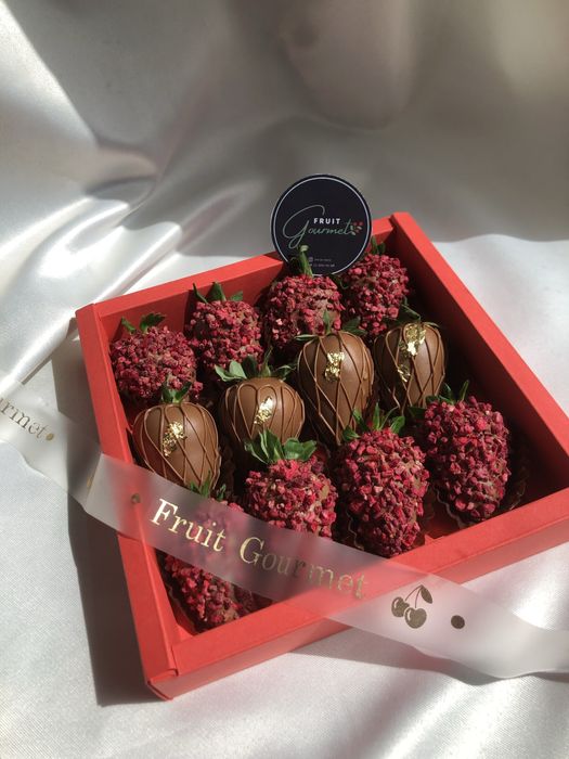 Клубника шоколад Qulupnay shokolad Подарки для женщин