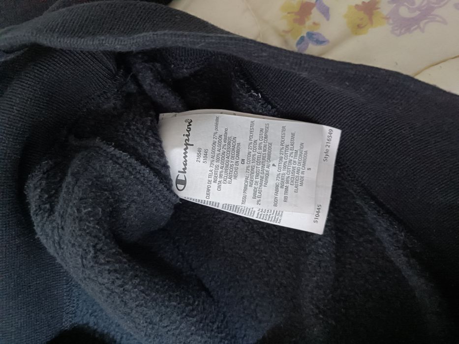 Hanorac bumbac mărimea S marca Champion original.