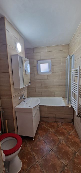 Inchiriez apartament 2 camere cu centrala pe gaz in zona Micalaca