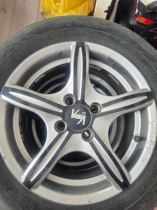 Продам шины и диски