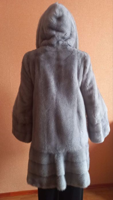 Норковая голубая шуба