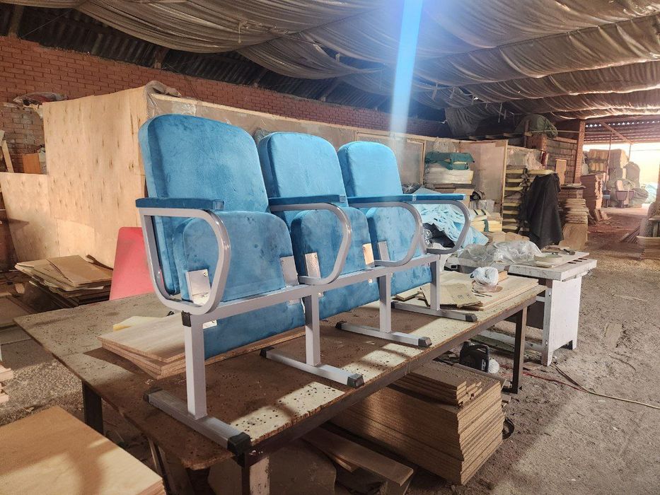 Театральный кресло