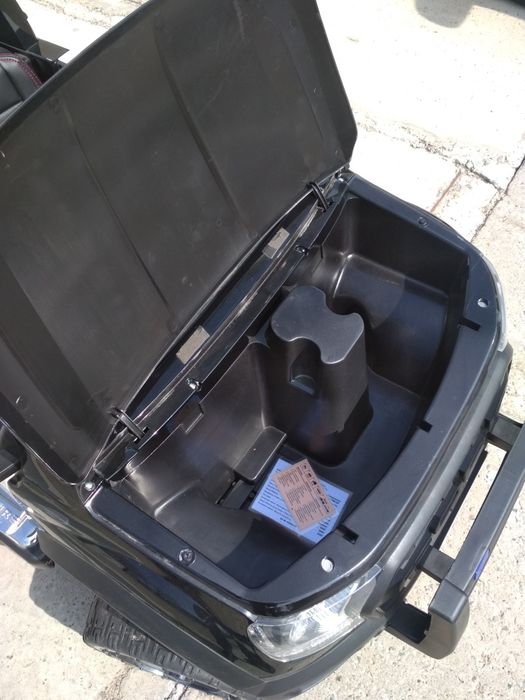 Продам детский электромобиль