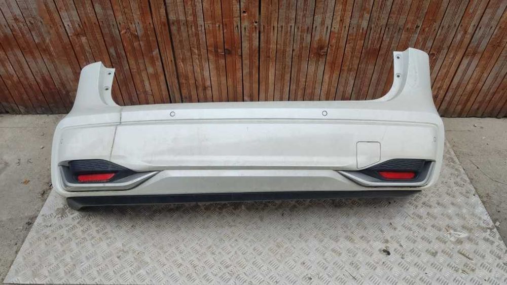 bara spate alba Nissan Qashqai an 2018