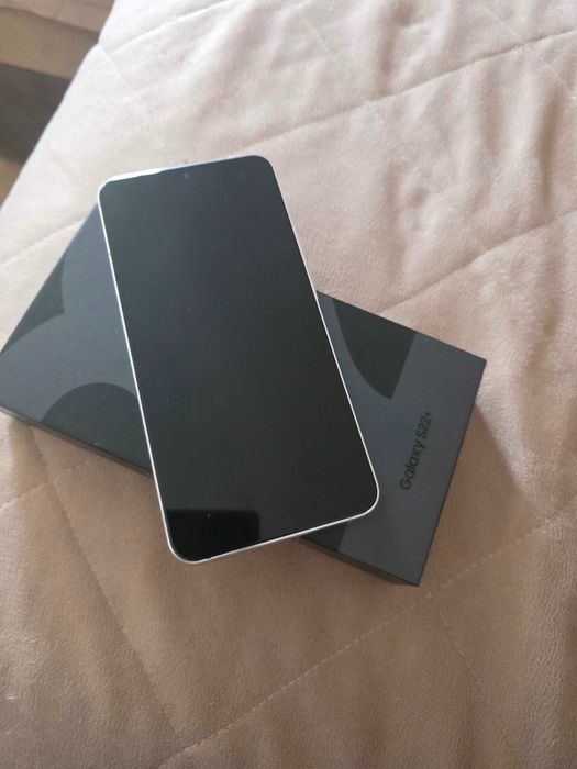 Продам телефон Samsung S22+ б/у.