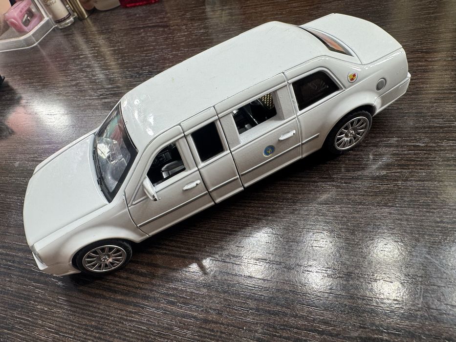 Машины на пульту без