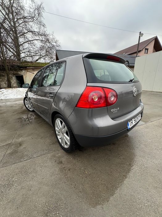 Volkswagen Golf 5 – 1.6 FSI, 2006