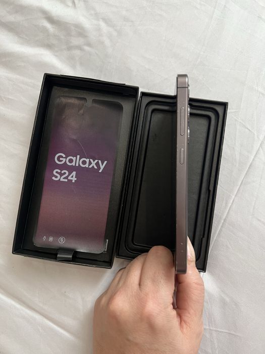 Продам Samsung Galaxy S24