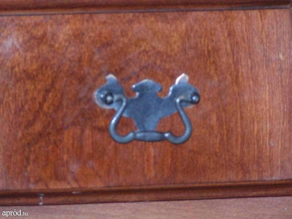 Dulap, masă, scaun, garnitură, mobilier de sufragerie