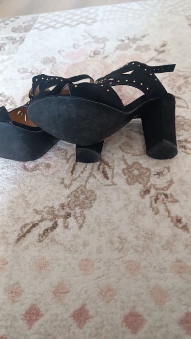 Дамски сандали .