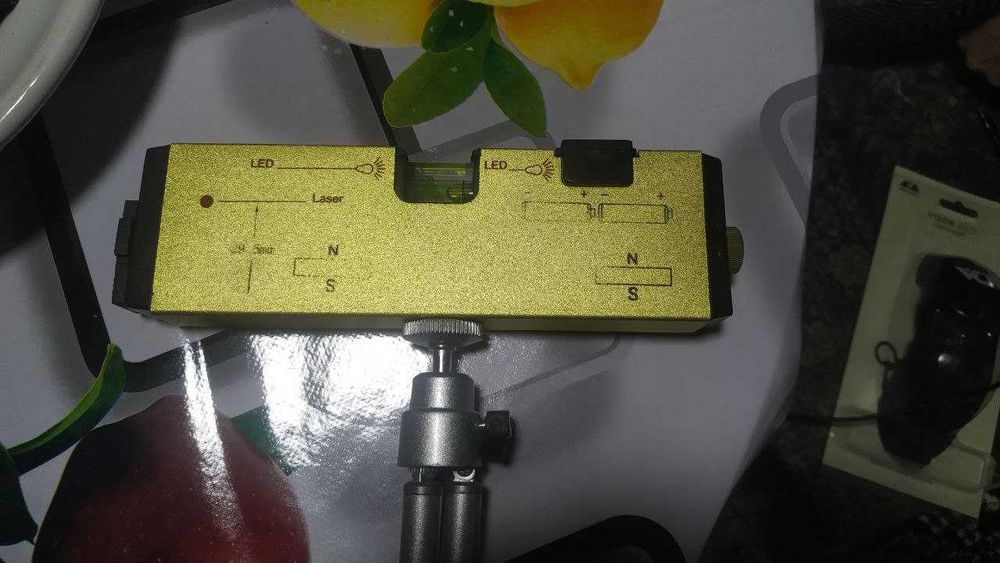 Лазерный уровень с очками