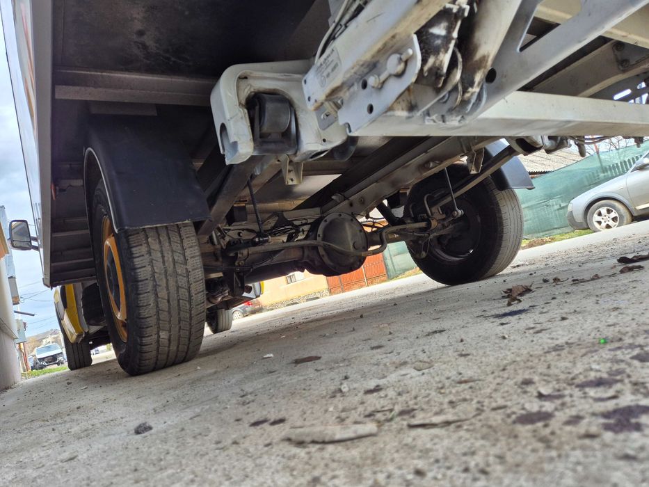 Mercedes sprinter 3.5t cu lift