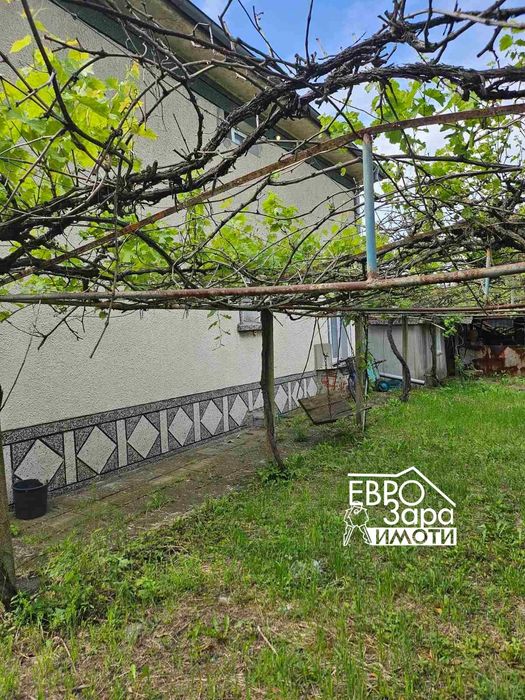Двуетажна, обзаведена къща за продажба в гр.Гълъбово