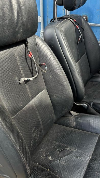 Передние сидения Mercedes Benz 221