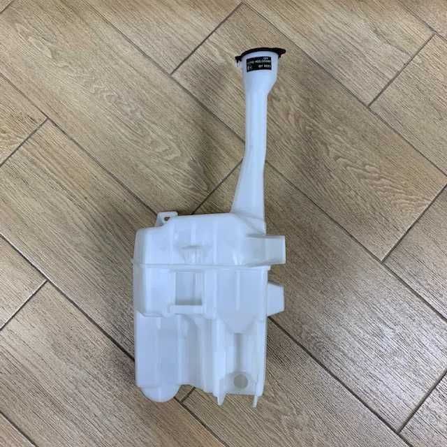 Бачок омыватель с мотором на Тойота Камри 30/Toyota Camry 30