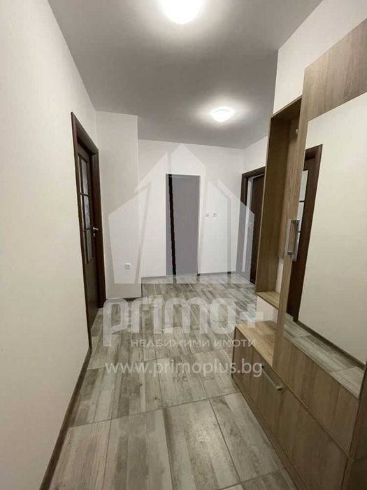 Хол, спалня, кухня ново строителство