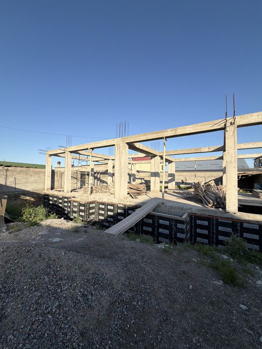 Участок 6 соток 2 недостроеных дома новый Ташкент