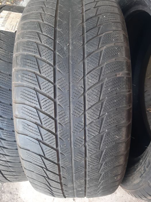 Продам шины 245/50/19 бриджистон