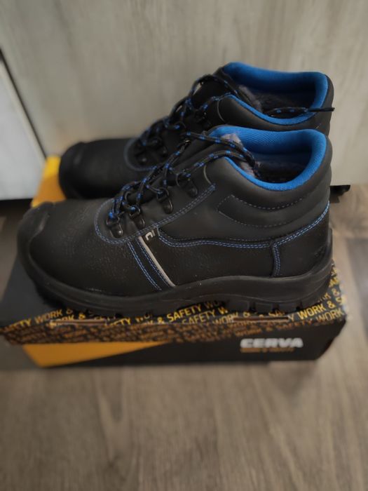 Safety boots  NOI