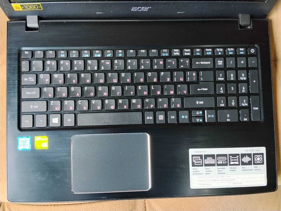 Acer Aspire Е5-575G Intel i3 7100U/FHD/8GB/128GB SSD/1TB HDD/2 часа