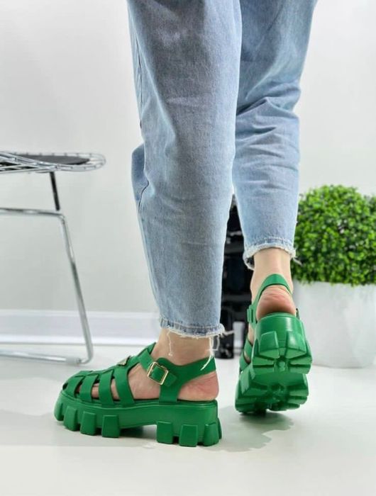 модные босоножки