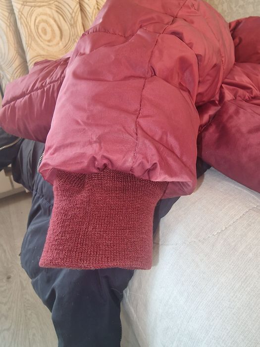 Продам пуховики (осень и зима)