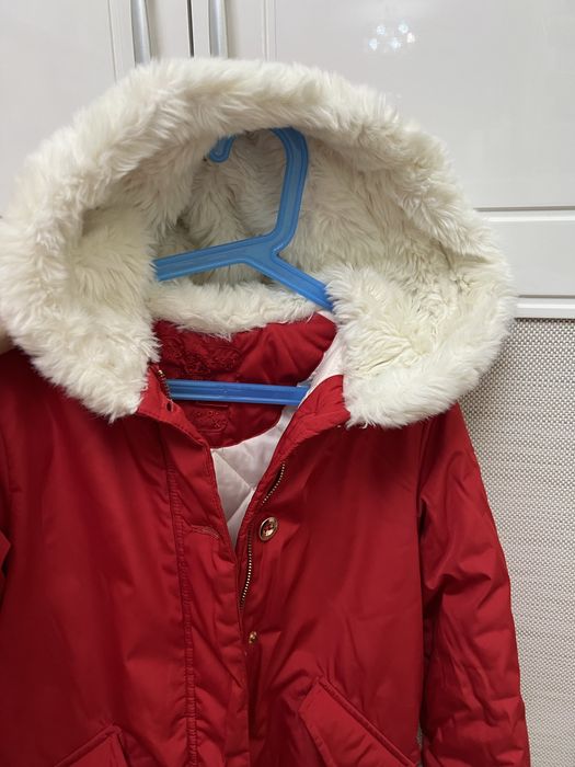 Продам демисезонное пальто для девочки 6-7-8-9 лет