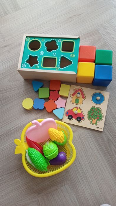 Развивающие игрушки