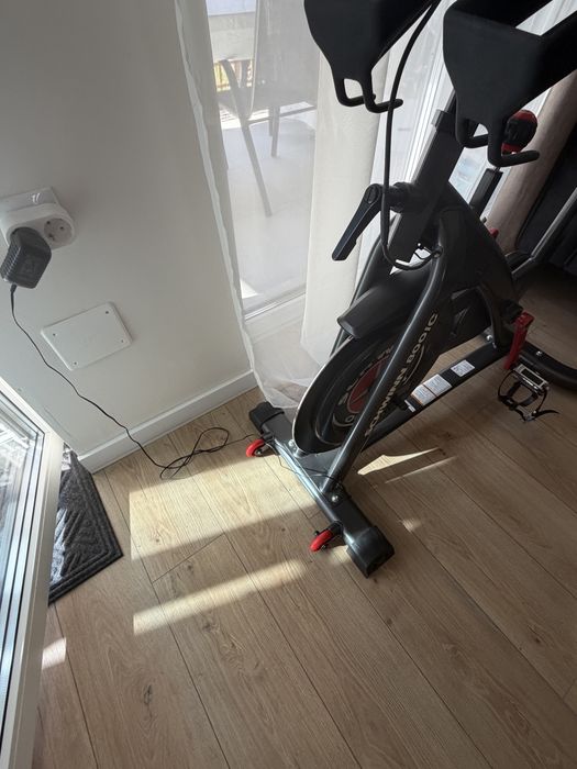 Vand bicicleta statica Schwinn NOUA