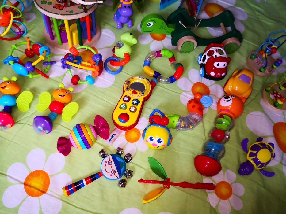 Lot jucarii pentru copii/gemeni