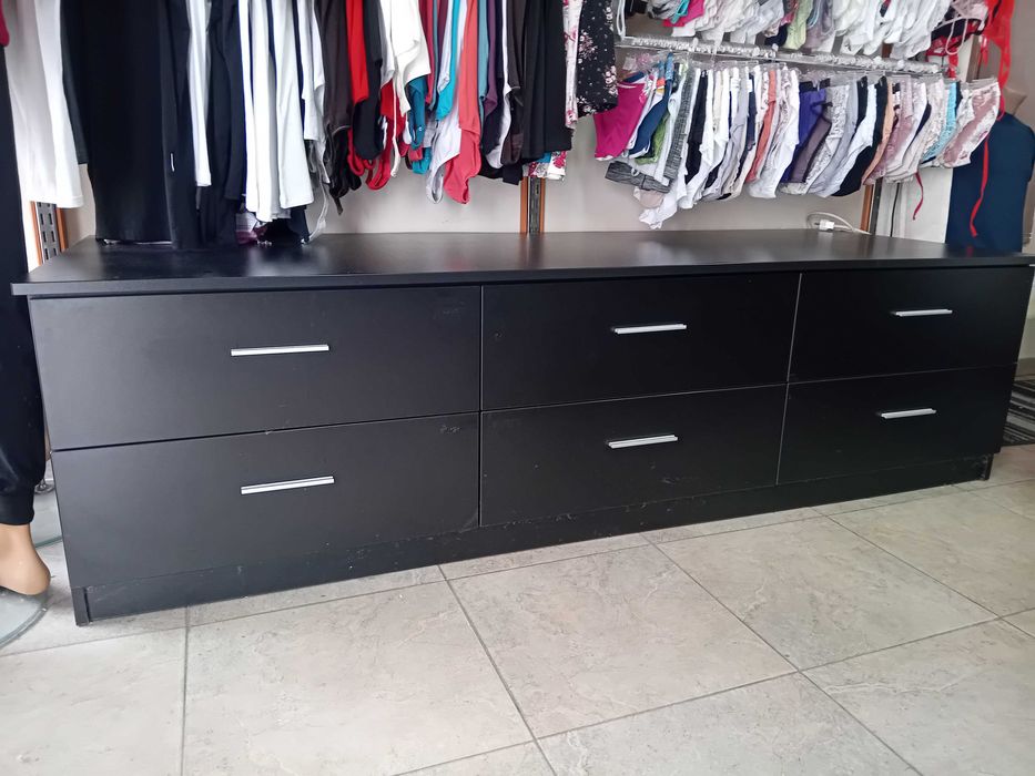 Трикрилен комод с 6 бр. чекмеджета