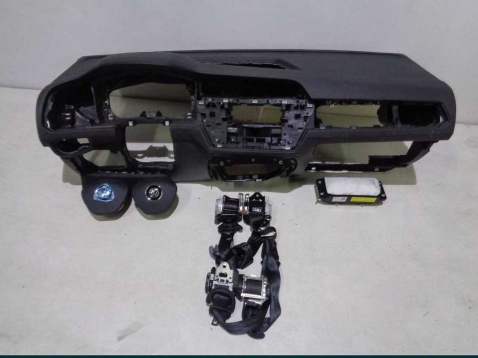 Арматурно табло аирбеги airbag Volkswagen Touran 5T