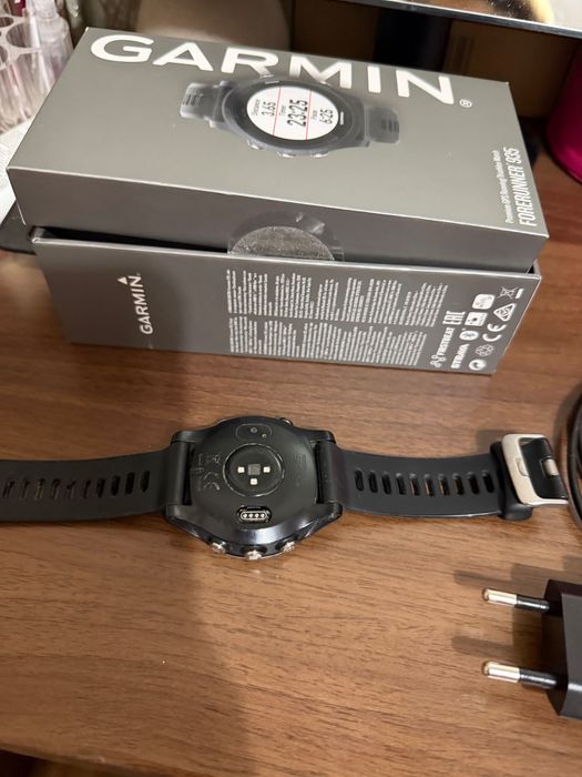 Продам часы Garmin forerunner 935