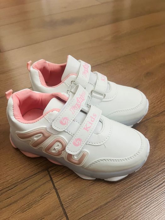 Светящийся кроссовки на мальчика