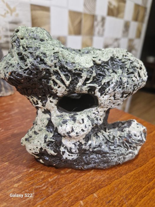 Продам грот для аквариума