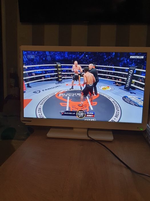Телевизор Toshiba 24"
