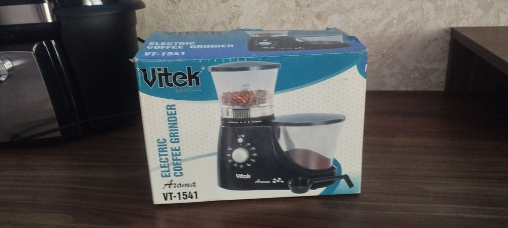 Продам кофемолку Vitek